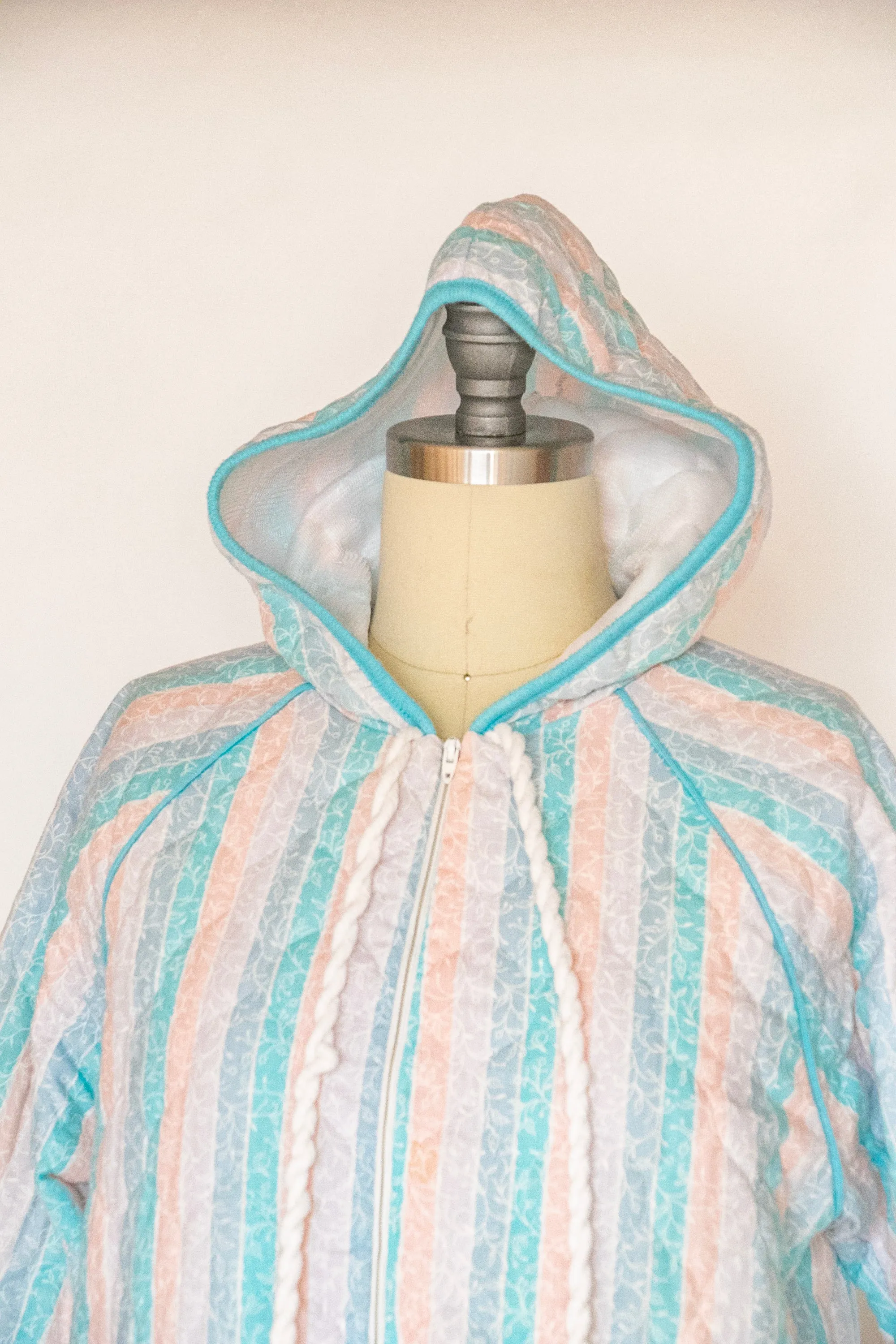 1970s Quilted Robe Loungewear Hooded House Dress M