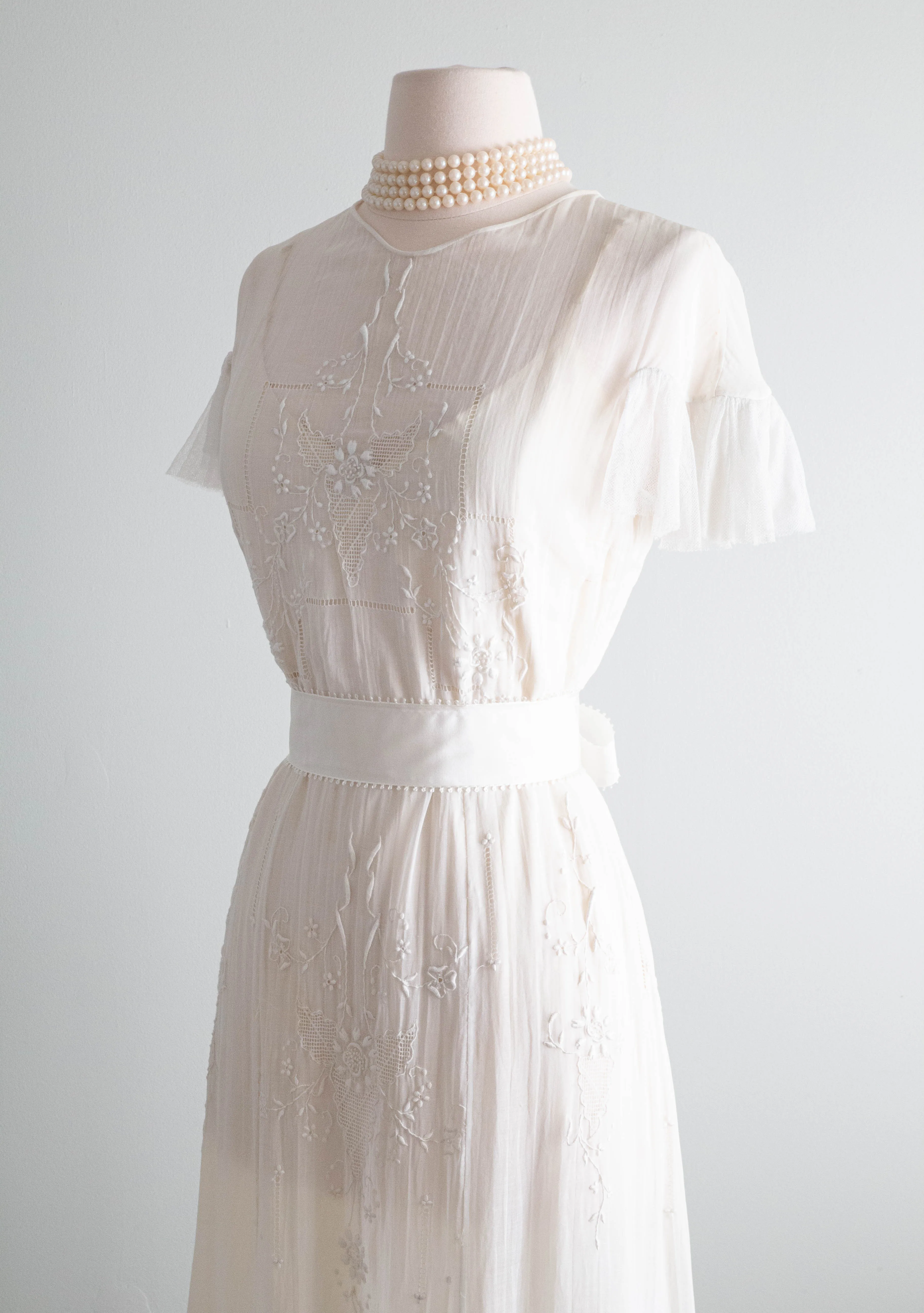 Beautiful Edwardian Embroidered Cotton Lawn Wedding Gown / SM