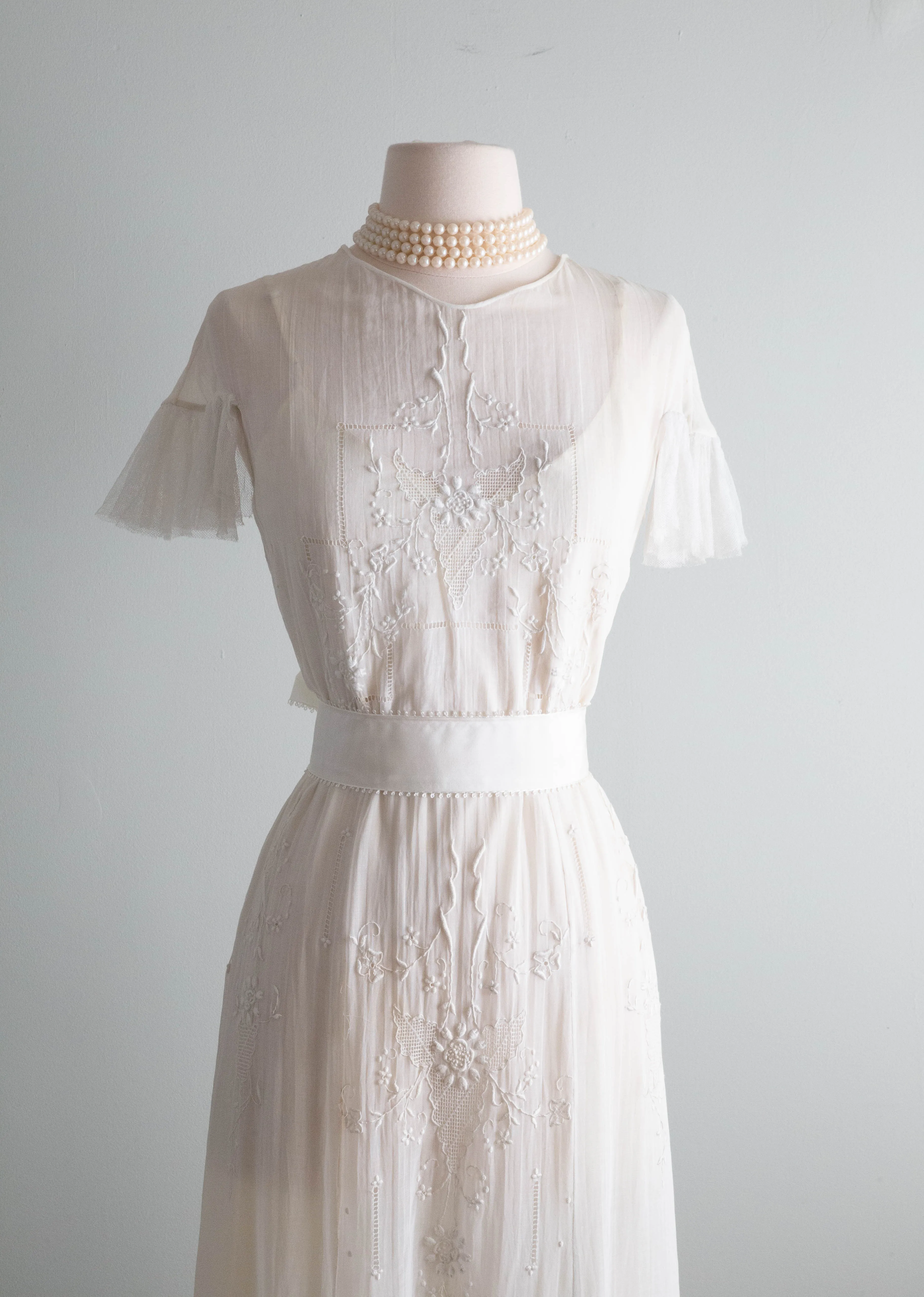 Beautiful Edwardian Embroidered Cotton Lawn Wedding Gown / SM