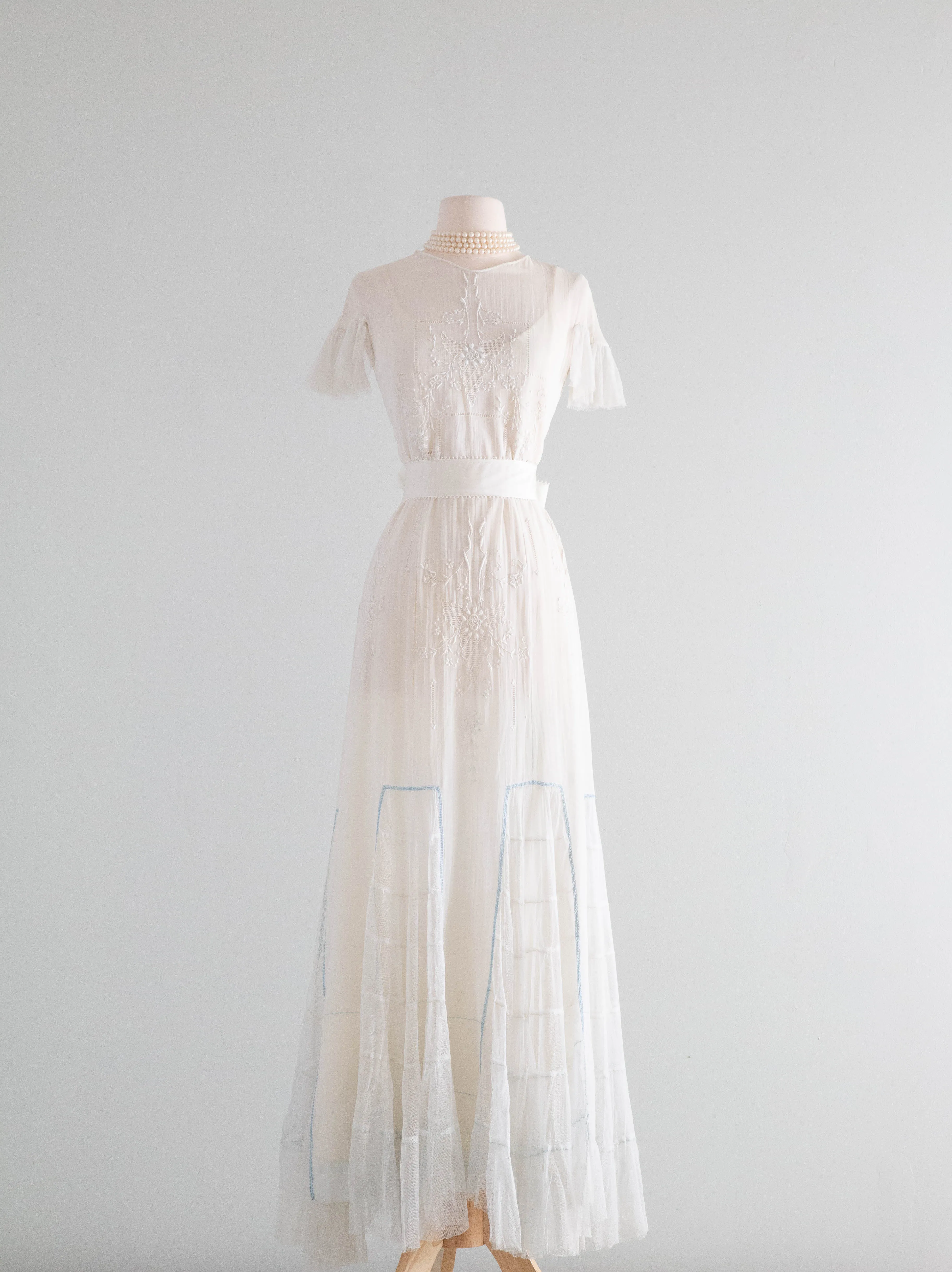 Beautiful Edwardian Embroidered Cotton Lawn Wedding Gown / SM