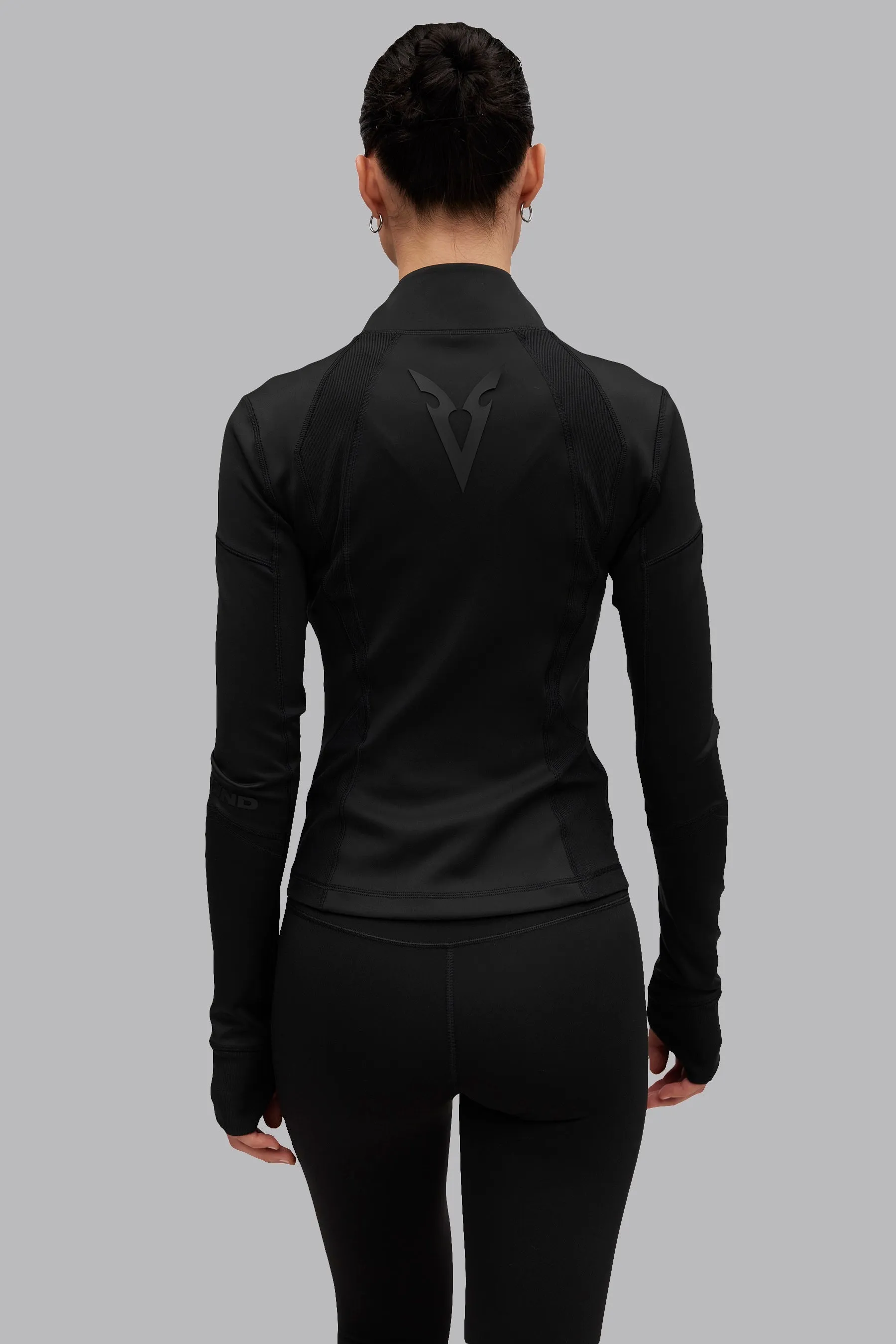 V_FORM MID LAYER - Black